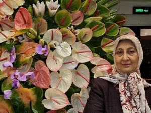 دکتر فروزنده فارغ پور در جشن آزمایشگاه نیلو